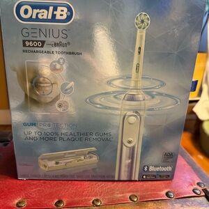 Oral-B Genius 9600 Electric Toothbrush NIB